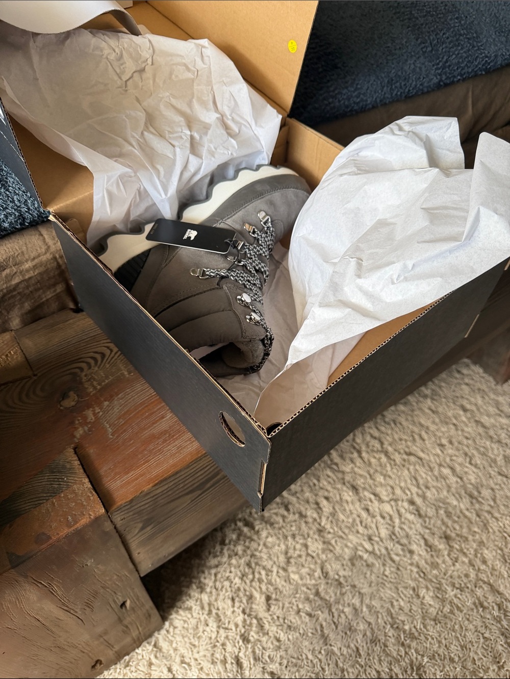 Women’s Gray Winter Hiker Boots - Rugged Trail Style - Picture 8 of 10